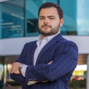 Borja Dalmau Gimenez speaking at Solar & Storage Live España