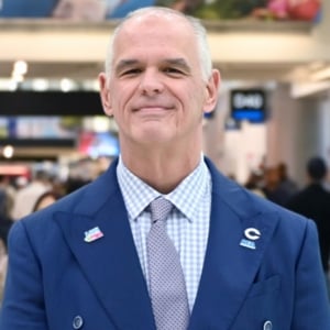 Ralph Cutie speaking at Aviation Festival Americas